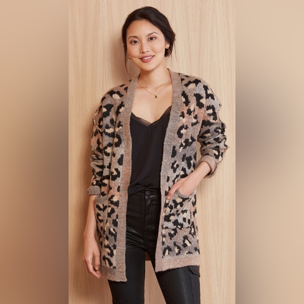 Allison Joy Leopard Ombre Cardigan Style# Y112615